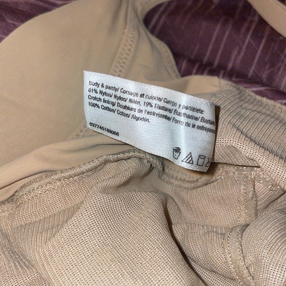 Maidenform Slip - Picture 7 of 8